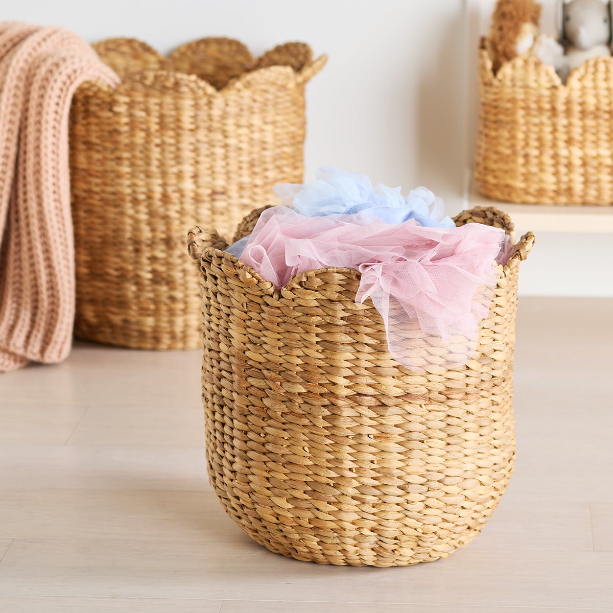 Petal Water Hyacinth Basket — alt view
