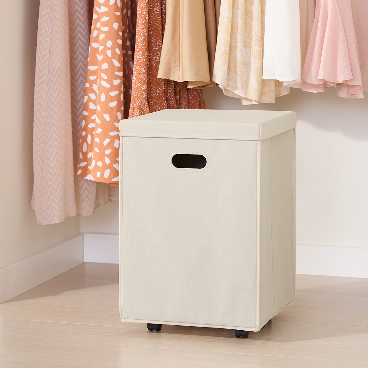 Rolling Lidded Hamper